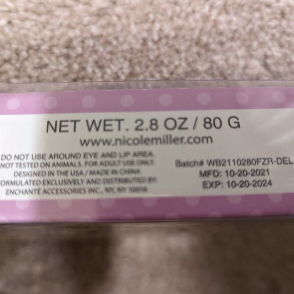 Nicole Miller Bath Fizzer/Bath Bomb collection - Picture 8 of 11